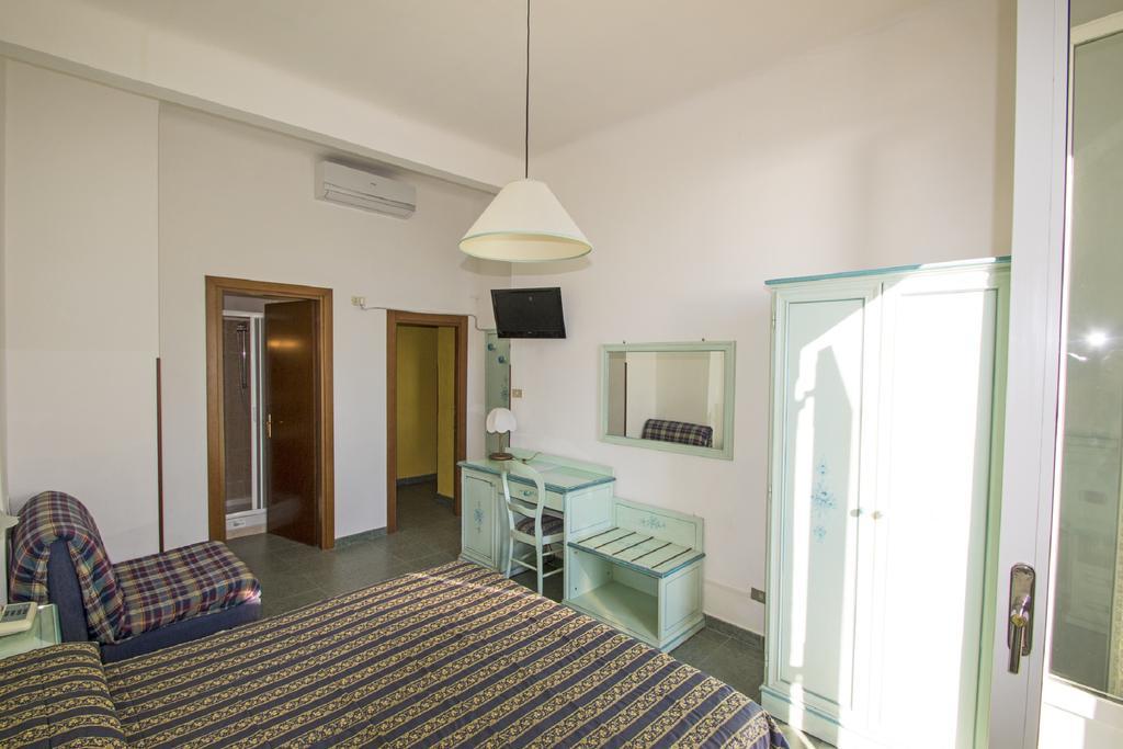 Hotel Baia Monterosso al Mare Buitenkant foto
