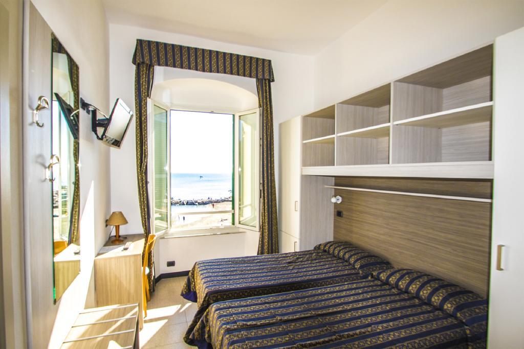 Hotel Baia Monterosso al Mare Buitenkant foto