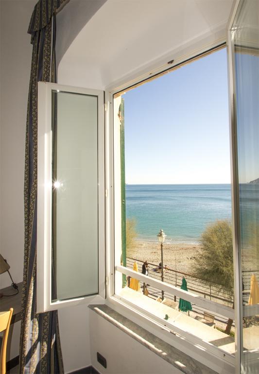 Hotel Baia Monterosso al Mare Buitenkant foto