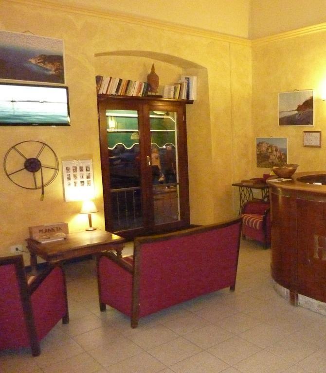 Hotel Baia Monterosso al Mare Buitenkant foto